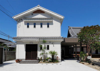 お寺の庫裡